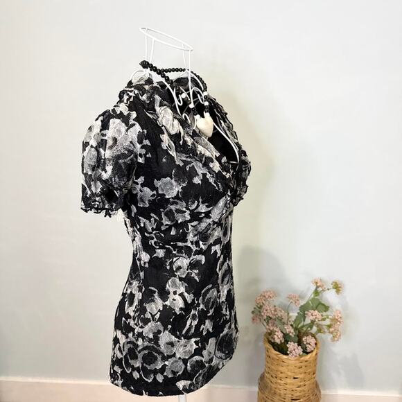 Gorgeous vintage y2k black & gray lace floral babydoll top - Picture 3 of 7